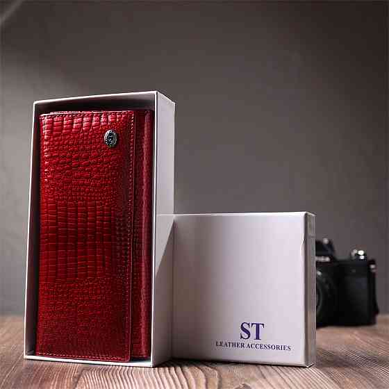 Лакований жіночий гаманець з фактурою під рептилію з натуральної шкіри ST Leather 22717 Червоний Київ