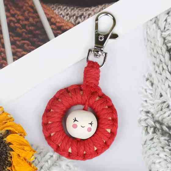 Набір макраме для творчості та ручного в'язання брелока для ключів або аксесуарів 10х5см, червоний Кам'янець-Подільський