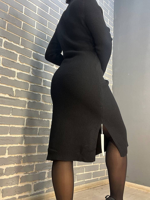 Платье женское Accorddream 2287 теплое вязаное свитер рубчик воротник стойка разрезы миди, черный, 44-48 Киев - изображение 18