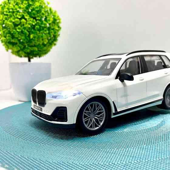 Машинка BMW X7 джип на радіокеруванні із пультом на акумуляторі Біла (KL T9007A) Чернігів