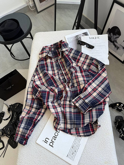 Женская классическая рубашка в клетку оверсайз кроя костюмный тиар Бербери Одесса - изображение 3