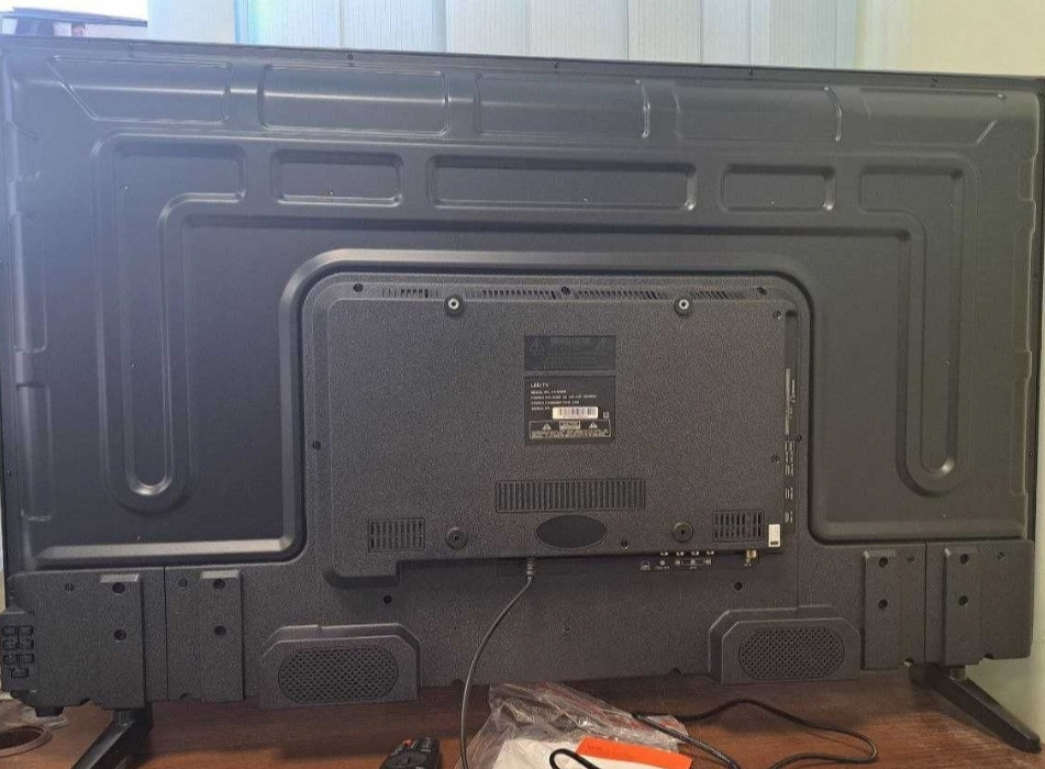 Мощный телевизор Samsung 4К SmartTV 45