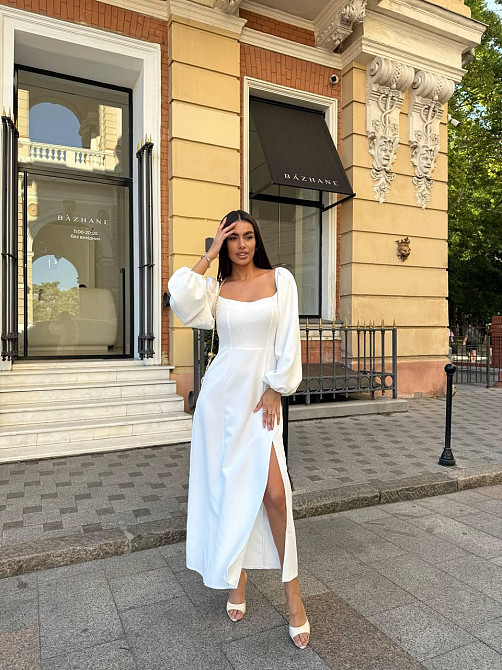 Женское праздничное сдержанное макси платье с разрезом костюмка Молочный, 50/52 Одесса - изображение 7