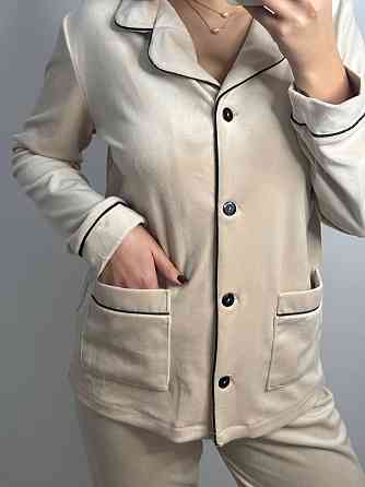 Костюм з плюшевого велюру на ґудзиках із двома кишенями Кремовий L Харків