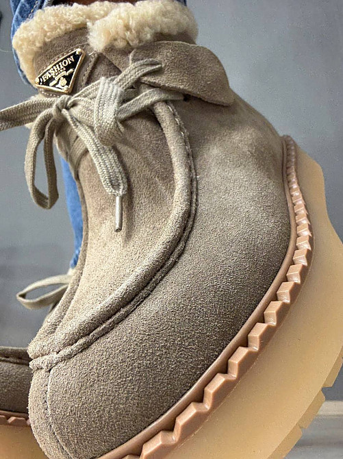 Ботинки женские Hengji 68-5 замшевые на меху с опушкой бежевые, 41, 25,5 см Киев - изображение 4