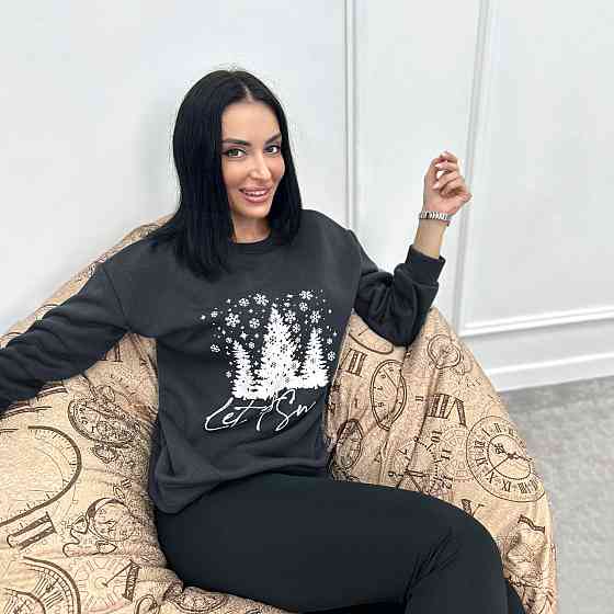 Женский свитшот с зимним принтом 