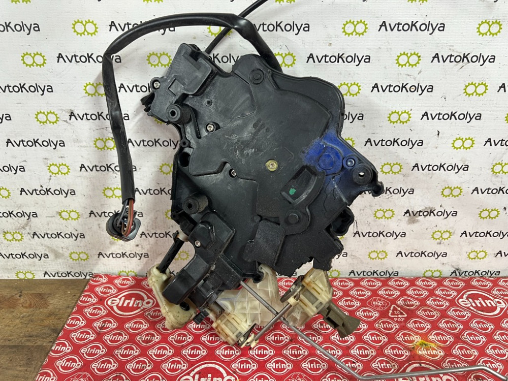 Замок бокових зсувних дверей правий VW Caddy 2004-2015 (2K0843654) Ковель - фото 5