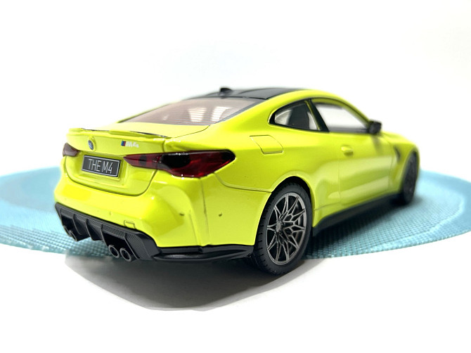Машинка Автопром 1:24 BMW M4 метал інерційна звук світло відкриваються двері капот Жовта (68280A) Чернігів - фото 2