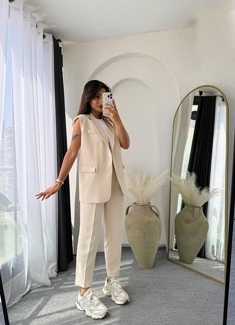 Жіночий базовий брючний костюм-двійка: жилет і штани креп костюмка Беж, 42/44 Одеса - фото 3