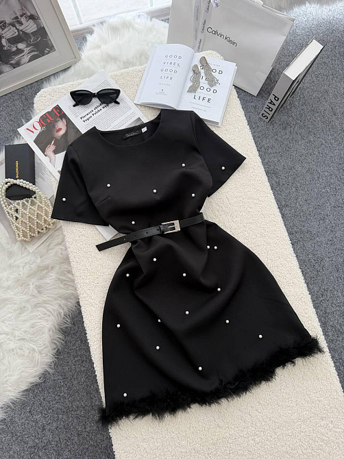 Жіноча романтична сукня з перлинами та натуральним пір'ям креп костюмка Одеса - фото 1