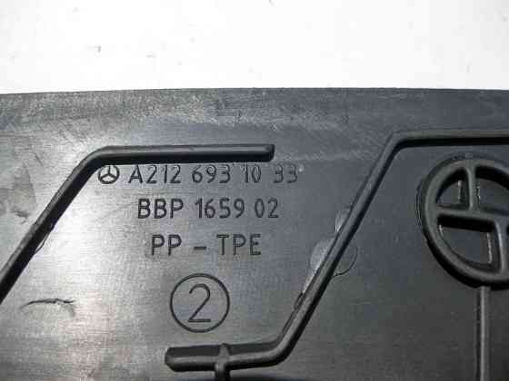 Mercedes-Benz  A2126931033 9051 Накладка отвору багажника права E-Class W212 Одеса