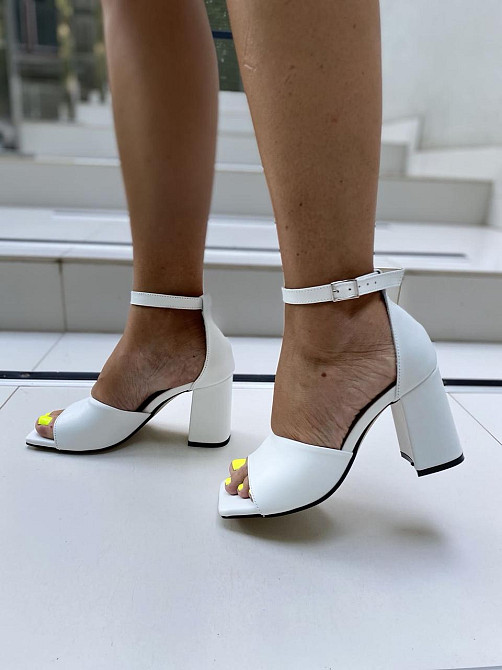 ARLEN Босоніжки жіночі шкіряні на літо на зручному каблуці білі відкриті ARLEN Бос-Глорія р. 36 Коломыя - изображение 4