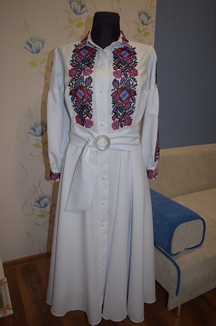 Сукня жіноча вишита бісером 48 р. Коломия - фото 2