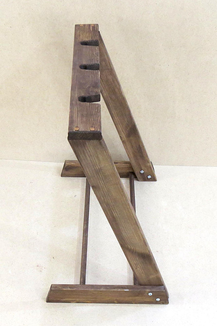 Напольная стойка для гитар 