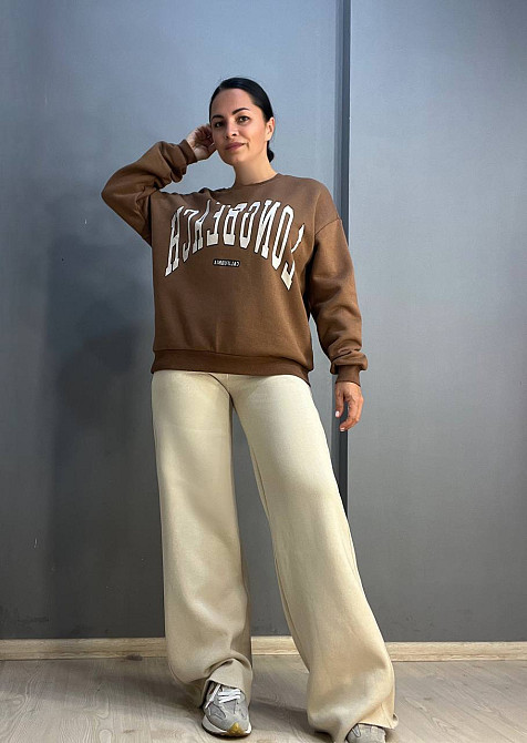 Костюм жіночий Quzen 388-488 подовжений світшот напис брюки палаццо широкі утеплений на флісі коричневий, коричневий, S Київ - фото 1