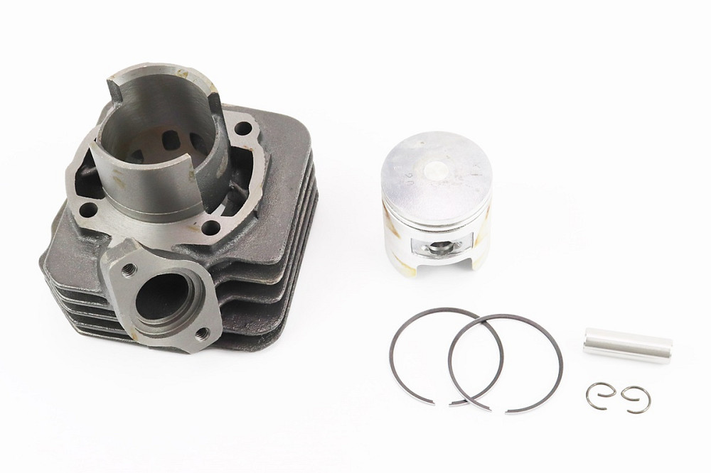 Циліндр к-кт (цпг) Honda TACT AF09/AF16 65cc-44мм (палець 10мм, кріплення глушника 47мм, без прокладок) Київ - фото 1