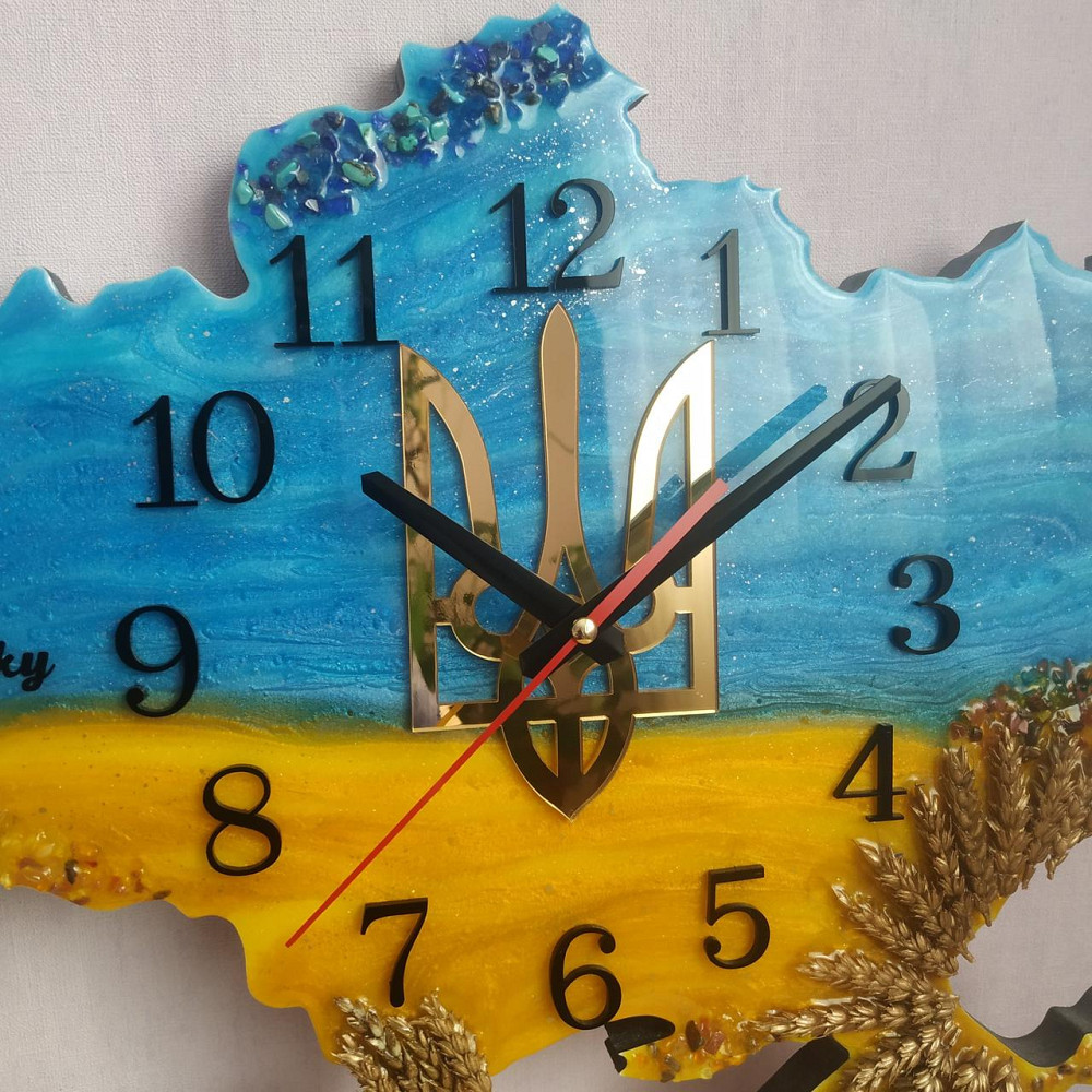 Часы настенные 70*45 см из эпоксидной смолы ручной работы 