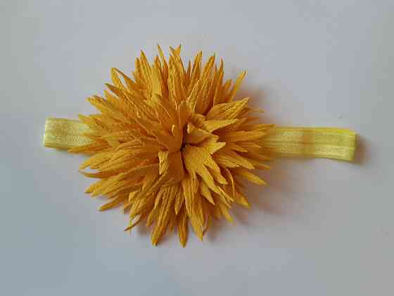 Дитяча красива пов'язка жовта - окружність 38-60см, квітка 9см Київ