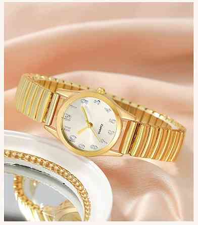 Подарочный набор для женщин Сердца наручные часы браслет кольцо ожерелье серьги без коробки золотой Киев