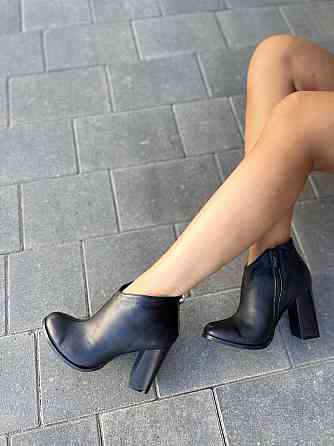 Жіночі черевики 95з чорні натуральна шкіра висота каблука 9 см (1115) 37р.40р. Коломия