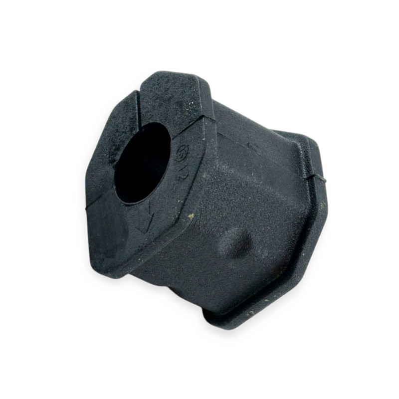 Втулка передняя Митсубиси L200 05- нижняя стабилизатора Мукачево - изображение 1