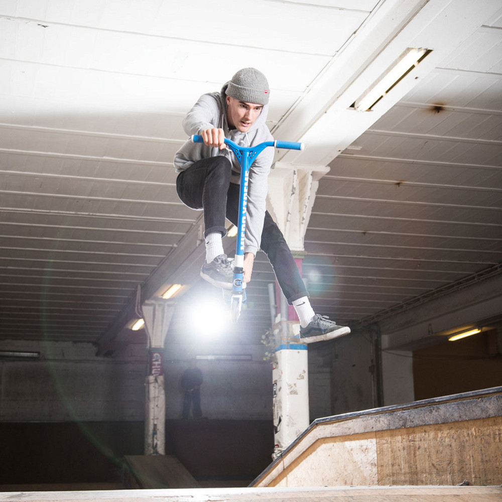 Самокат Micro серії Trixx & Ramp - Синій Дніпро - фото 7