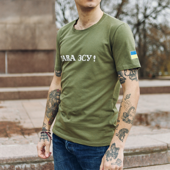 Мужская патриотическая футболка с принтом Слава ЗСУ антивоенная хлопковая хаки M Одесса