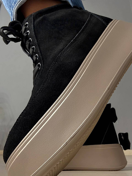 Ботинки женские Hengji 280-3 зимние на меху на бежевой подошве замшевые черные, 41, 25,5 см Киев - изображение 4