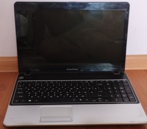 Ноутбук: Emachines. Киев - изображение 1