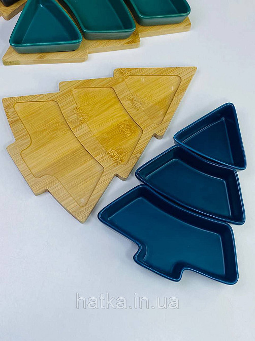 Тарілка менажниця новорічна "Синя Ялинка" кераміка 26*15*h5 см бамбукова підставка 8030-354 Київ - фото 2