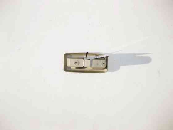 Mercedes-Benz  A1669243037 8N84 Накладка петлі замка заднього сидіння внутрішня права бежева GL X166 Одеса