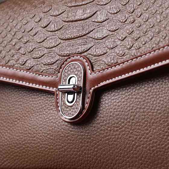 Жіноча сумка з фактурним клапаном з натуральної шкіри Vintage 22621 Коричнева Київ