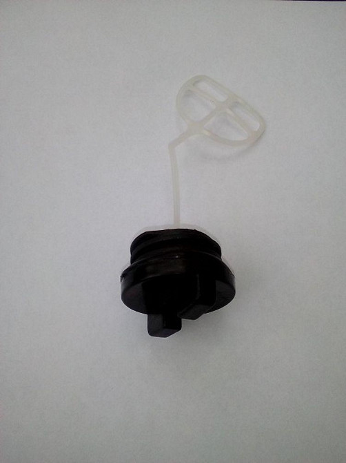 Пробка маслянного бака бензопилы Гудлак Мукачево - изображение 1