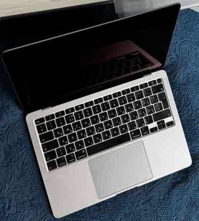 Ноутбук: MacBook Air 13 (2020) i5 / 8/500Gb. Киев