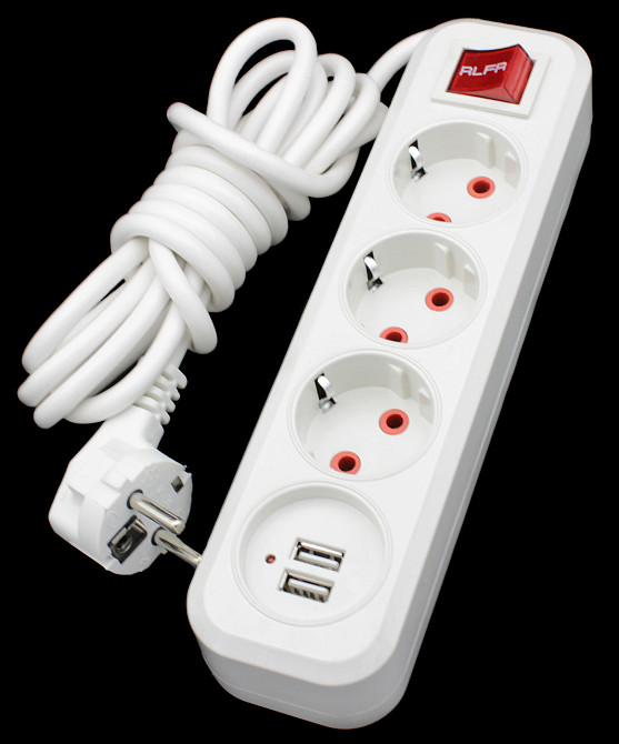 Удлинитель RLFR с заземлением 3 гнезда 5 метров + USB Днепр - изображение 3