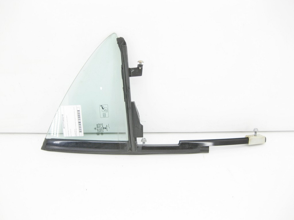 Mercedes-Benz  A1177300218 Глуха кватирка задніх правих дверей CLA C117 Одесса - изображение 1