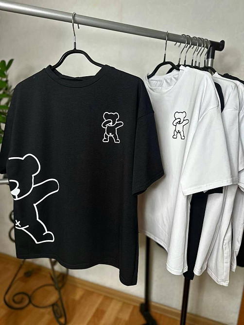 Женская оверсайз футболка с мишкой кулир Черный Одесса - изображение 2