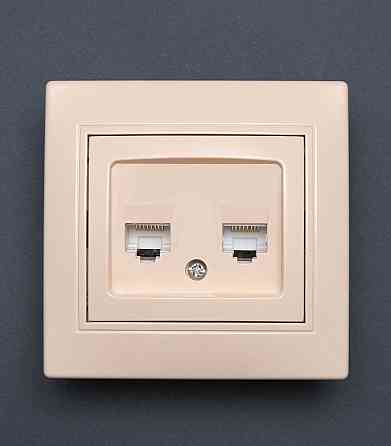 Розетка Valeso BK-2008 2-на комп'ютерна крем Коломия