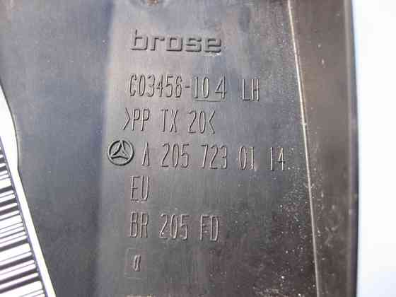 Mercedes-Benz  A2057230114 Тримач - кронштейн рами ручки та замка передніх лівих дверей C-Class W205 Одеса