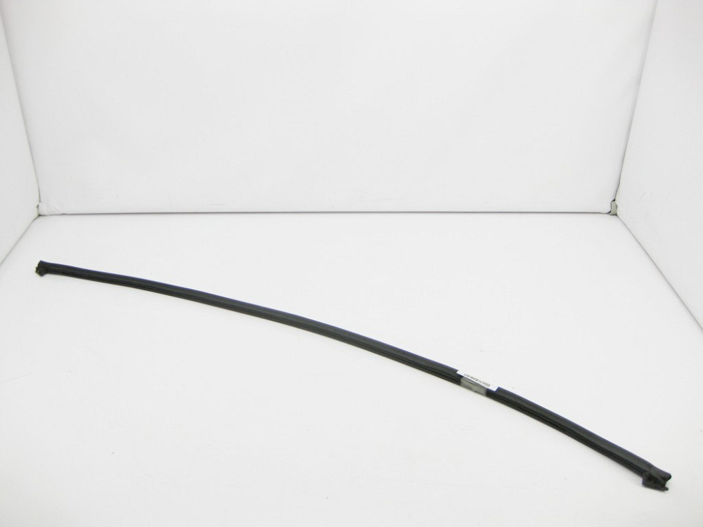 Audi  8E0823723A Ущільнювач підкапотний задній Audi A4 B6 Одеса - фото 4