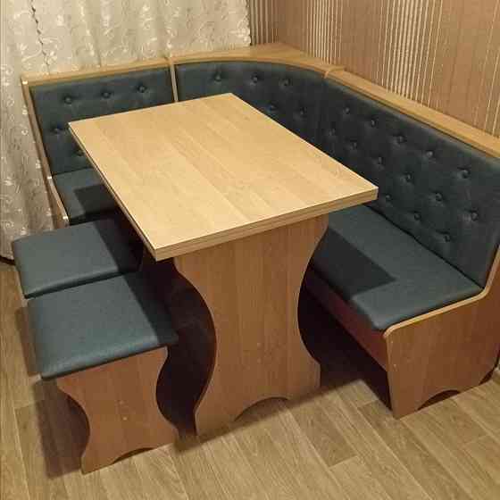 Комплект мебели для кухни - Мягкий уголок Семейный, стол, 2 табурета 114х154 см - Ольха Львов