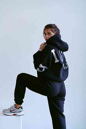 Женский стильный повседневный костюм Chicago с двойным капюшоном Черный, 48/50 Одесса