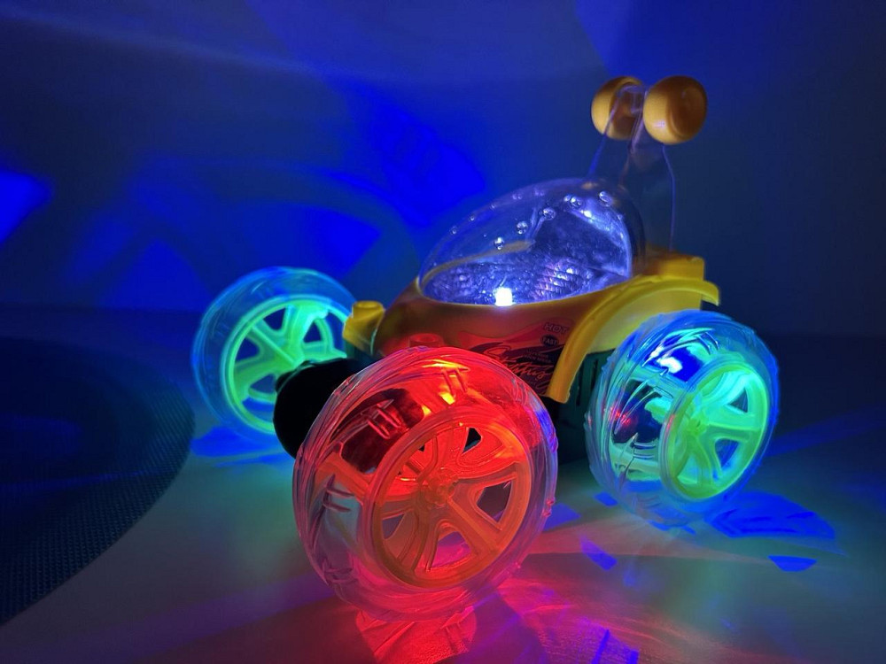 Машина Перевертень трюкова радіокерована зі колесами, що світяться 18 см Жовта (3048) Чернігів - фото 7