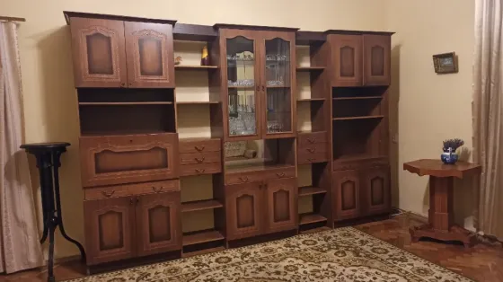 2к. станция метро Площадь Украинских Героев (Лев Толстой) Киев