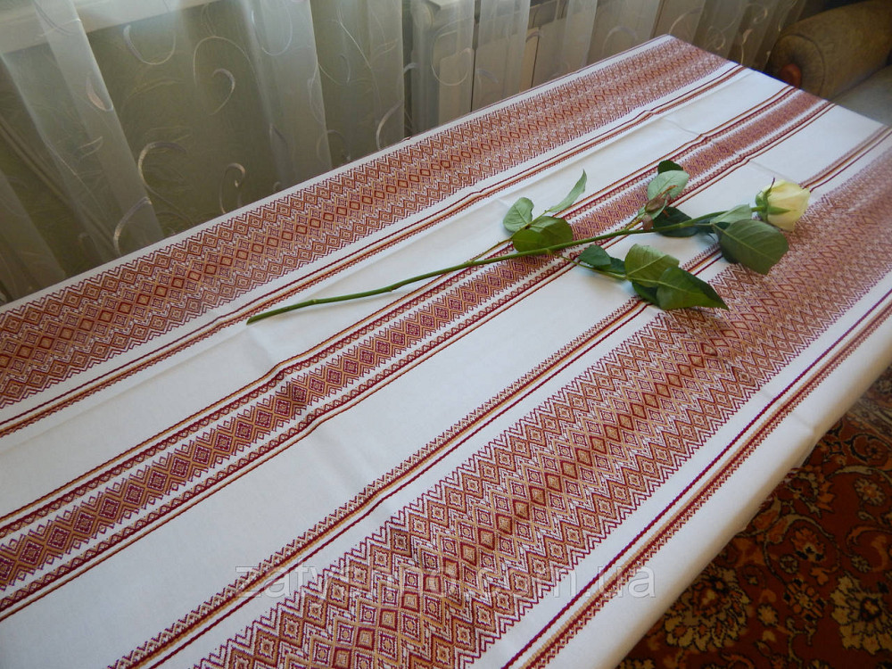 Коричневая скатерть с вышивкой Киев - изображение 6