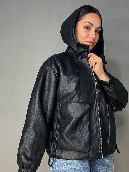 Куртка жіноча Ou Mai JY-08 з екошкіри з капюшоном оверсайз чорна, чорний, XL Київ - фото 3