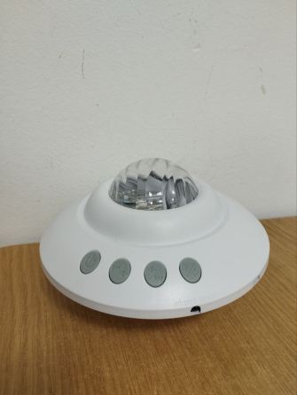 Ночник-проектор звездного неба UFO Aurora 3 в 1 с Bluetooth-динамиком, пультом и таймером Белый Б/У Киев