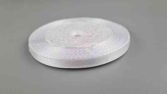 Стрічка атласна для повітряних куль і подарунків 0,6 см (23 метри) біла (1 пачка) Харків