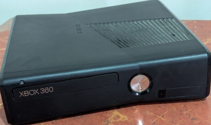 Приставка Xbox 360 500fb freebot dashTR +2 геймпада + kinect Киев - изображение 5