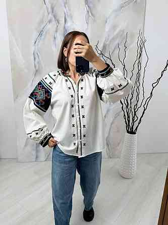 Жіноча сучасна вишиванка на ґудзиках 80% бавовна, 20% поліестер 46 Одеса